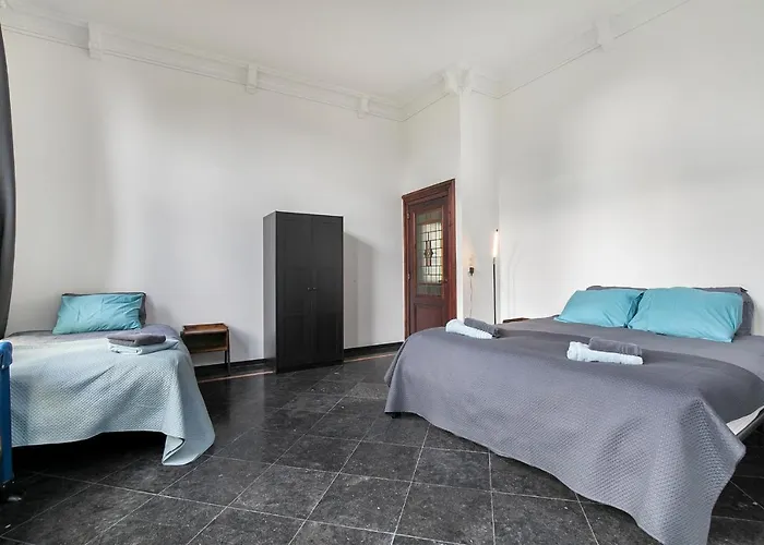 Edam Suites